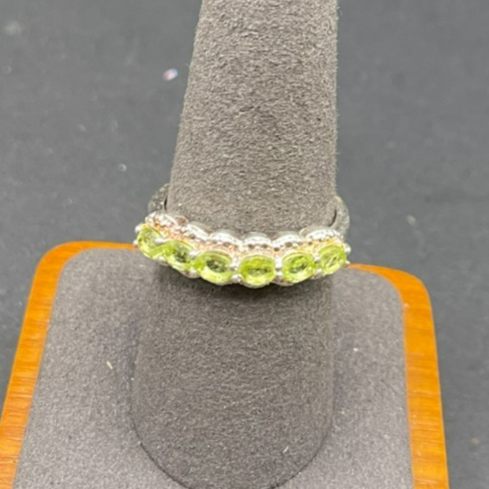 STS 925 Sterling Silver Peridot Ring 6 Oval Green Gemstone Band Size 9